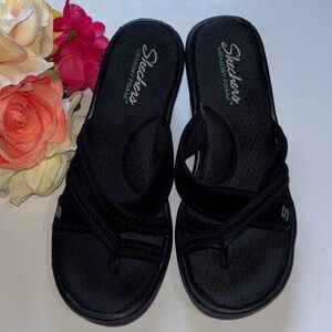 Skechers Women’s Black Memory Foam Rumblers-Happy Dayz Wedge Sandals Size 9